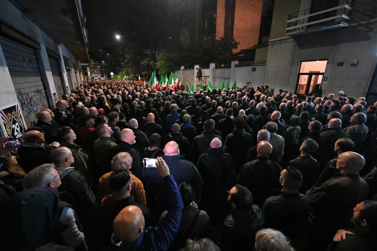 Nuova assoluzione per saluti romani durante commemorazione Ramelli